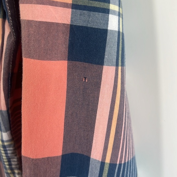 GAP CLASSIC FIT BUTTON UP LONG SLEEVE CKECKED ORANGE/BLUE SHIRT LARGE - Picture 6 of 10